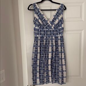 Adrianna Papell Elegant Blue and White Cocktail Sleeveless Dress Size 4